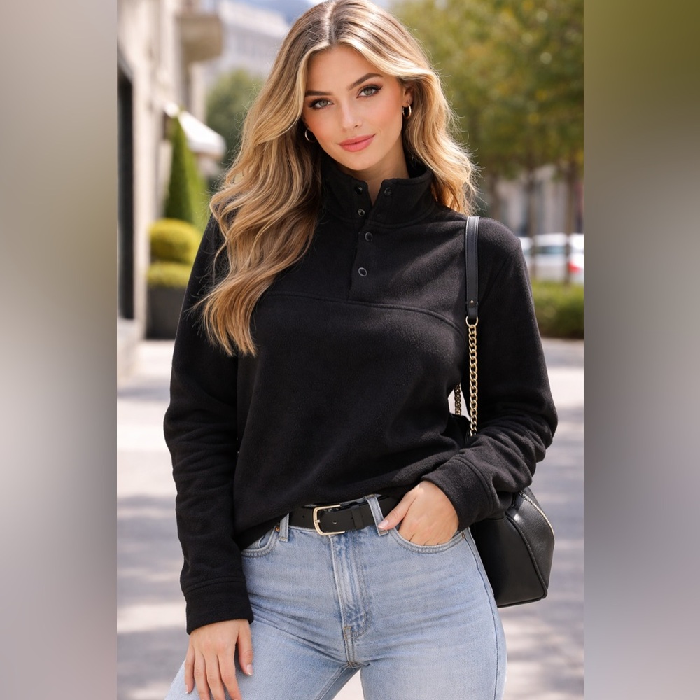 TNA Black Fleece Jacket – Size XXS
